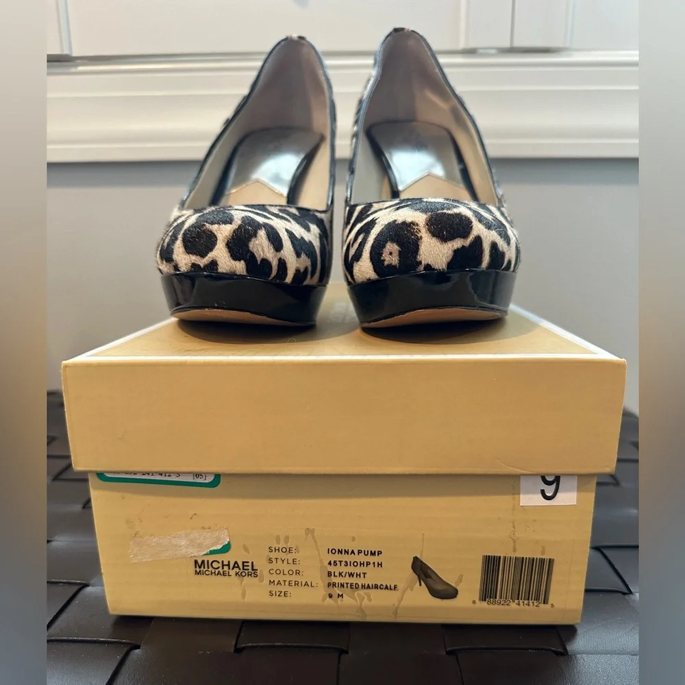 MICHAEL Michael Kors Black and White Leopard Print Pumps